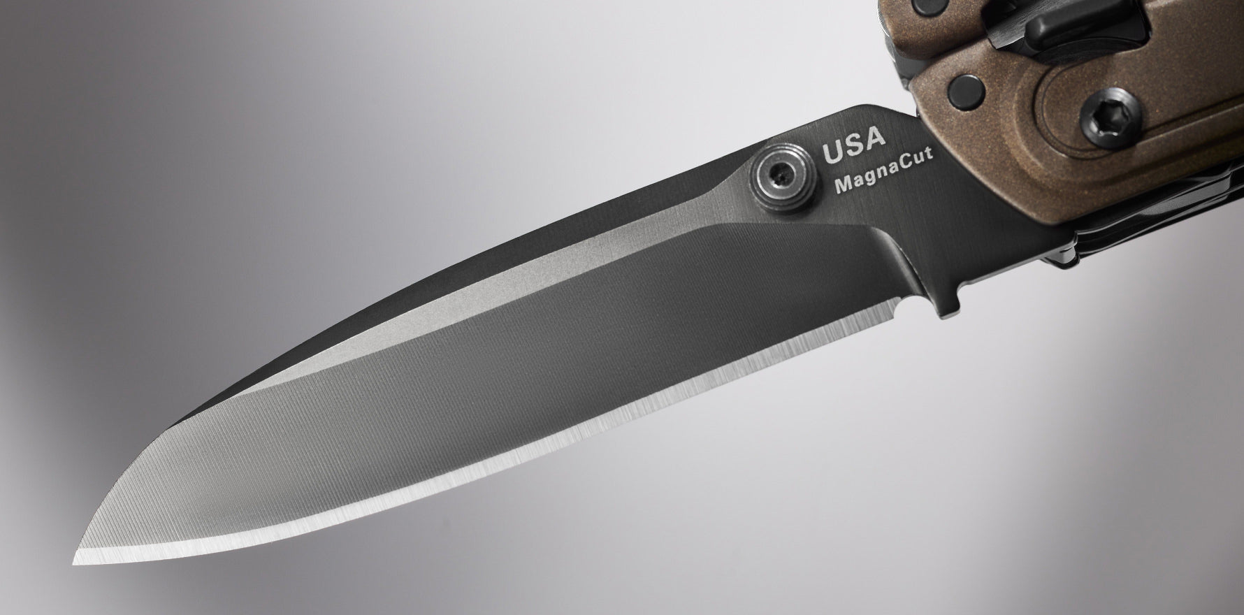ARC Talos showing off the premium Magnacut blade