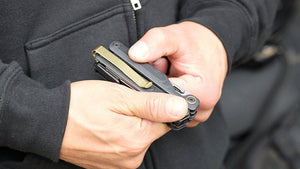 Translation missing: es.Clips para bolsillo y anillas para cordón