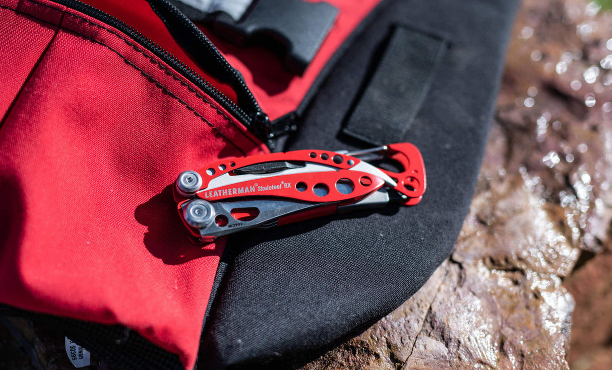Skeletool RX on a bag