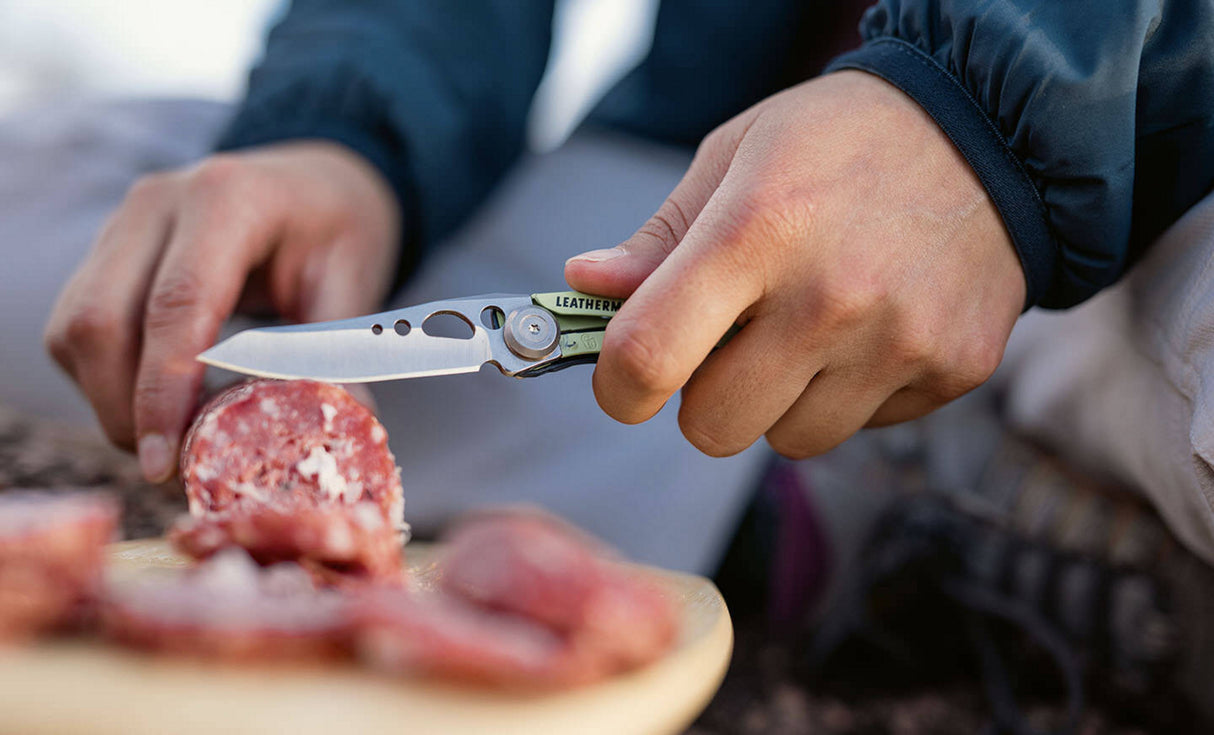 Leatherman KB cutting salami