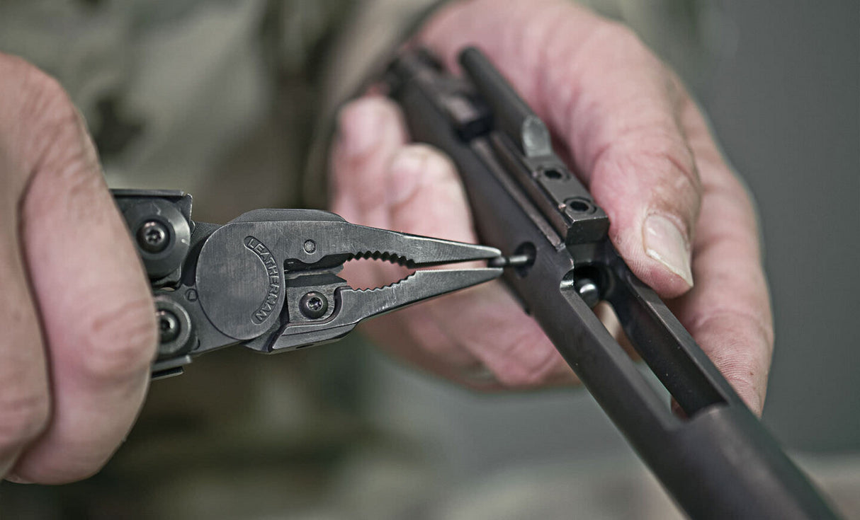 MUT pliers used to tighten screw
