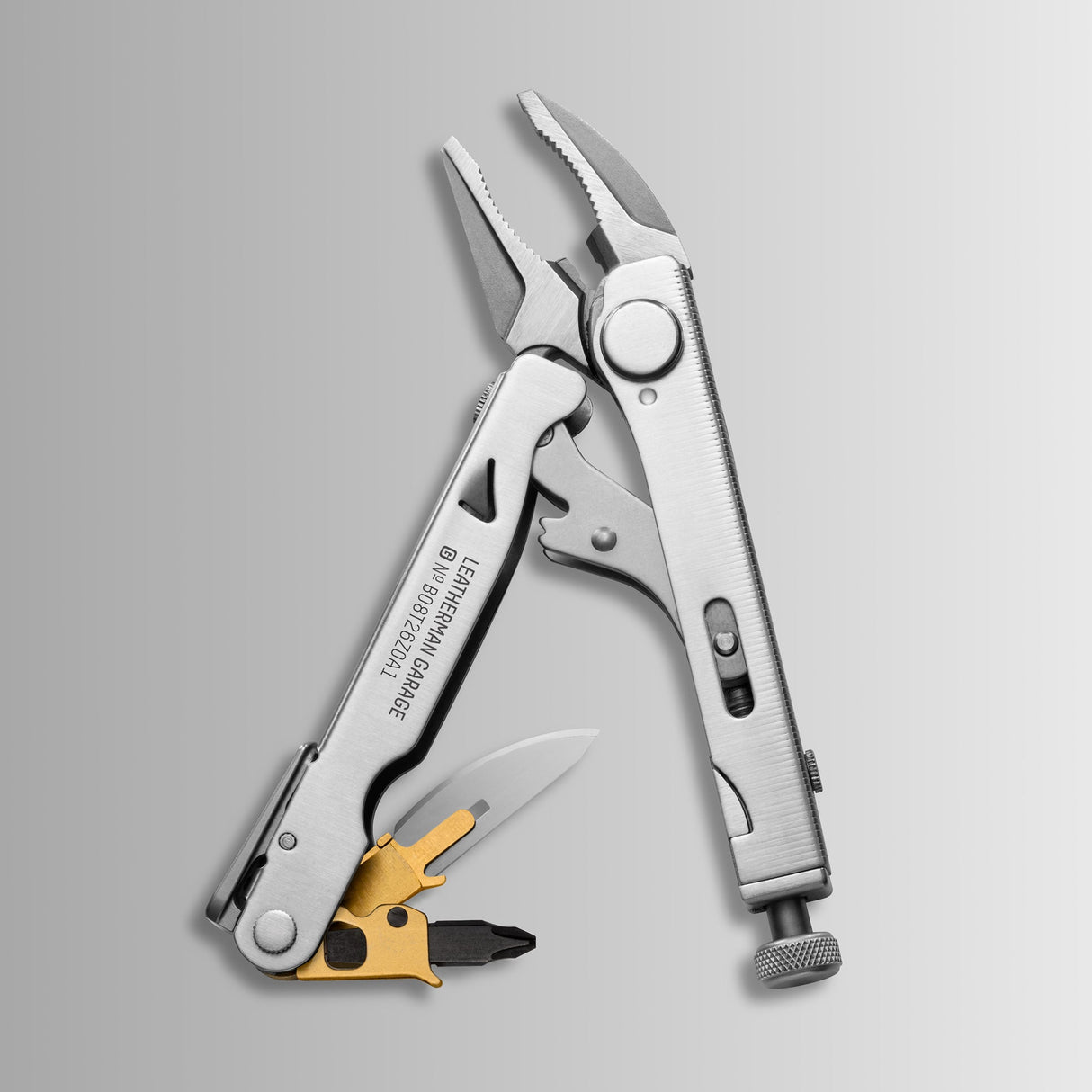 Translation missing: de.Stainless steel Batch #008: Captain's Crunch multitool with open pliers, knife blade, and gold bit holder showing interchangeable driver bits