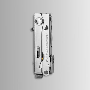 Translation missing: de.Stainless steel Batch #008: Captain's Crunch multitool folded, showing compact metal body and side engraving