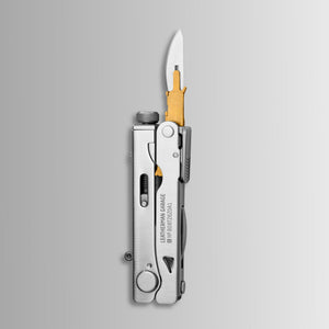 Translation missing: de.Stainless steel Batch #008: Captain's Crunch multitool with a partially extended gold and silver blade
