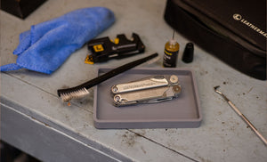 Translation missing: de.Leatherman maintenance kit with a Wave
