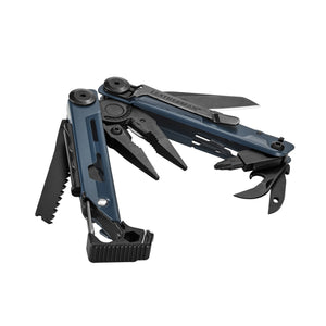 Translation missing: de.Nocturnal Leatherman Signal® multitool beauty image showing the various tools and features