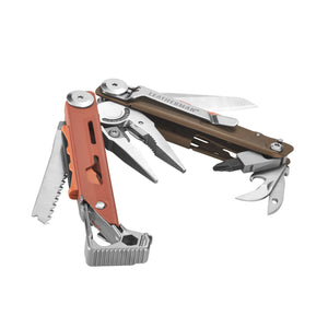 Translation missing: es.Messa Verde  Leatherman Signal® multitool beauty image showing the various tools and features